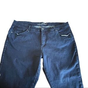 Universal Thread Women's Skinny Jeans - Dark Blue